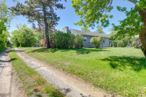 Coastal Truro Cottage - Close to Beaches and Ptown!